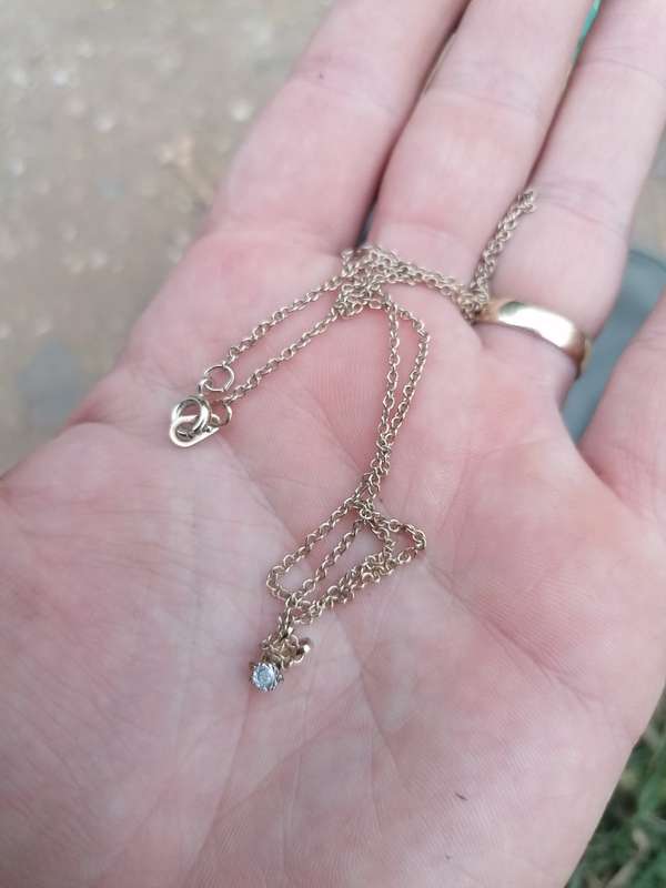 Cute small vintage necklace