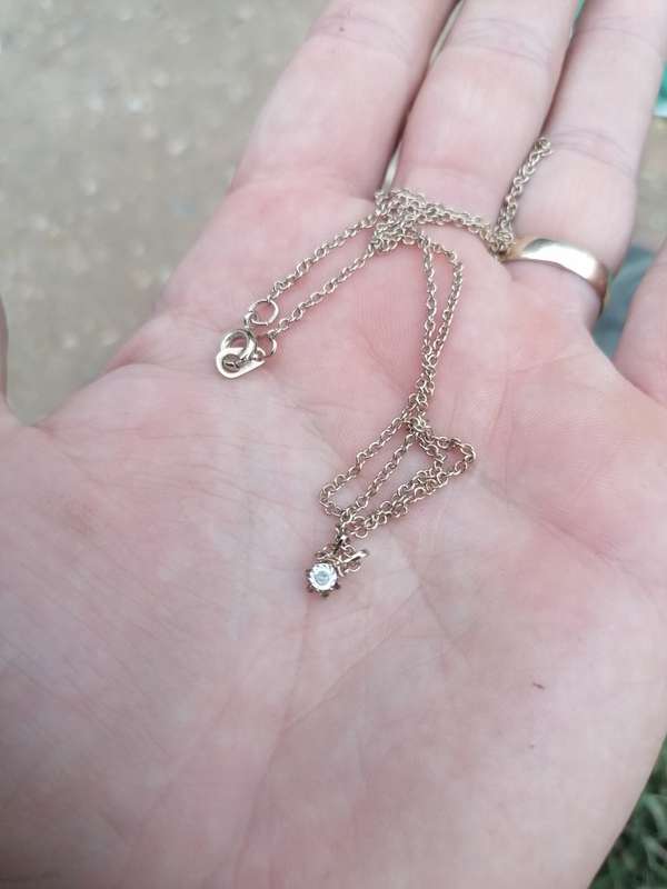 Cute small vintage necklace
