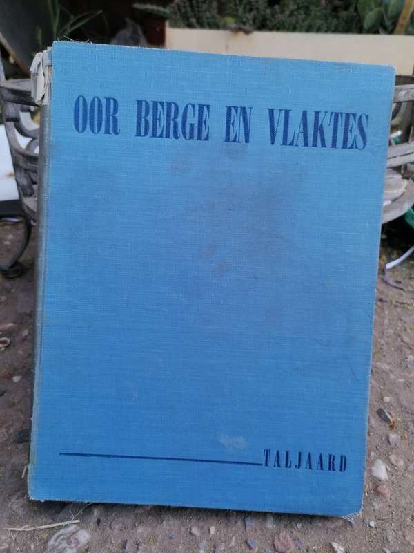 Oor Berge en vlaktes Taljaard.
