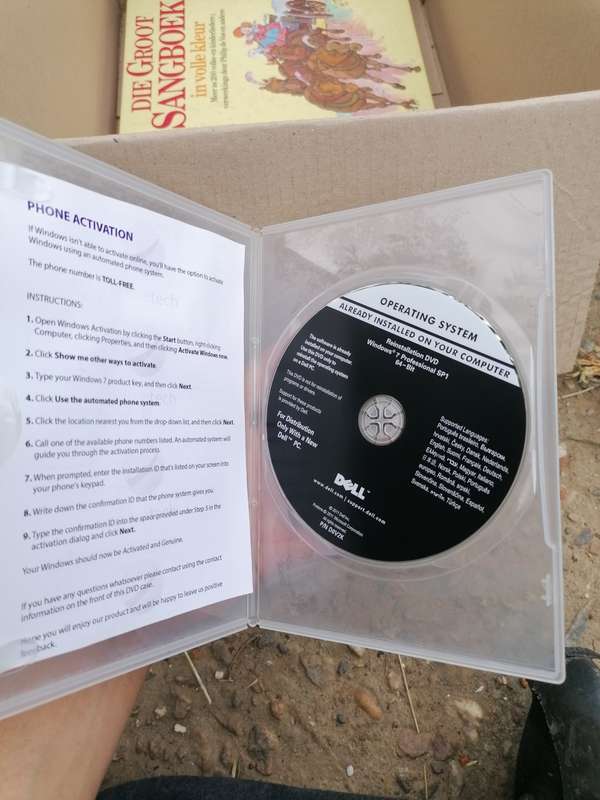Windows 7 pro original cd.