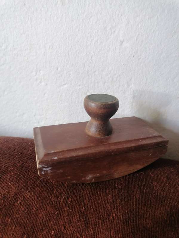 Vintage ink blotter with badge `sibelium janssen pharmaceutical`