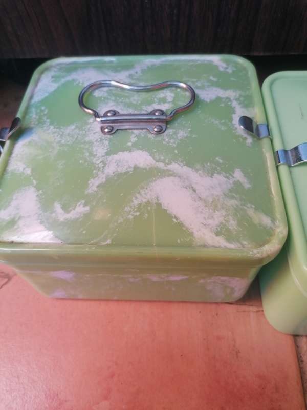 Vintage LUNCH SANDWICH BOXES.