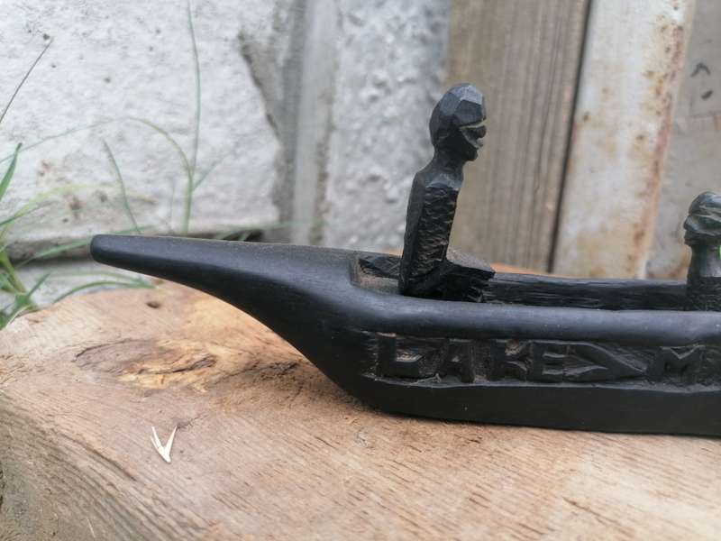 RARE  Lake MALAWI AFRICAN Tribal Art Hand Carved Ebony wood Boat Fishing  28cm x 15cm +-