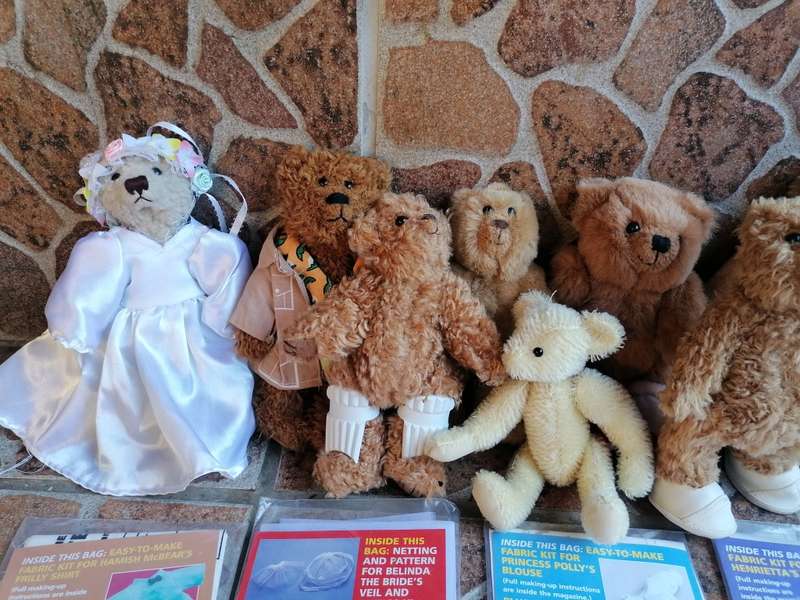 Massive bear collection with lot of accories and patterns.