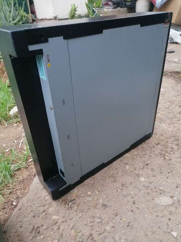 POSIFLEX CR-4000 SERIES CASH DRAWER. SELLING AS IS