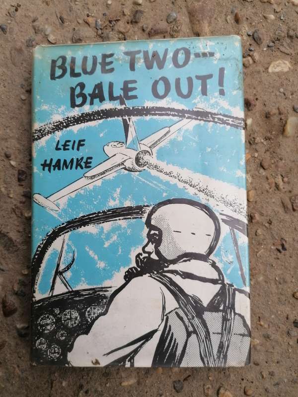 Blue two - bale out, Hamre, Leif