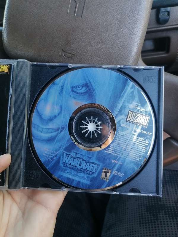 Warcraft 3 expansion cd. Pc game