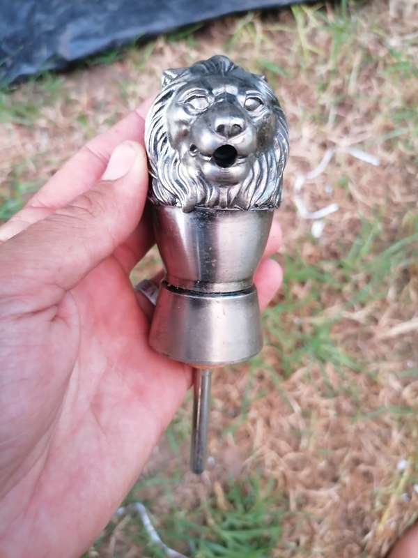 Vintage Silver Plated Metal Lion Head Wine Bottle Stopper