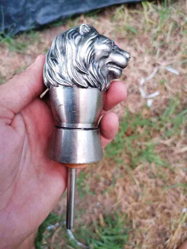 Vintage Silver Plated Metal Lion Head Wine Bottle Stopper