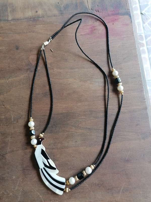 Stunning vintage necklace