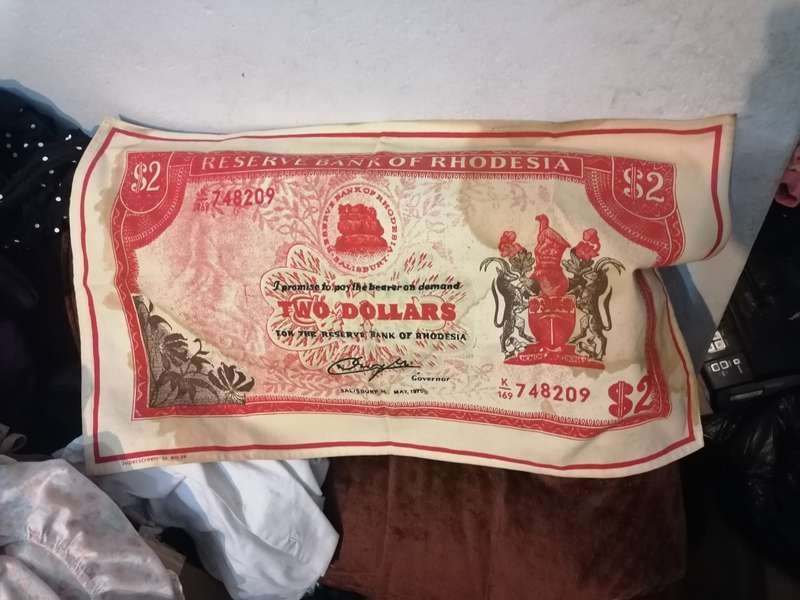 Very collectable Reserve Bank Of Rhodesia $2 Tea cloth