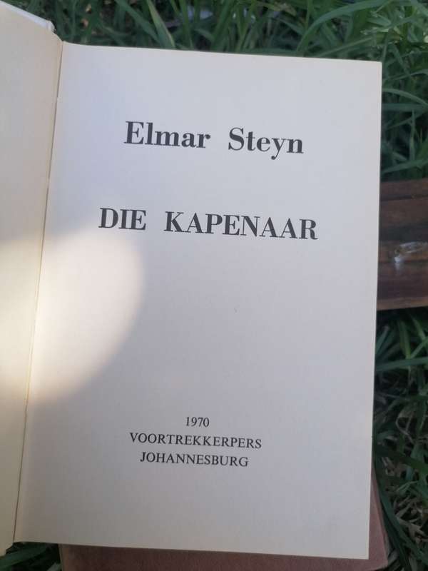 2 eerste uitgawes boeke van Elmar Steyn