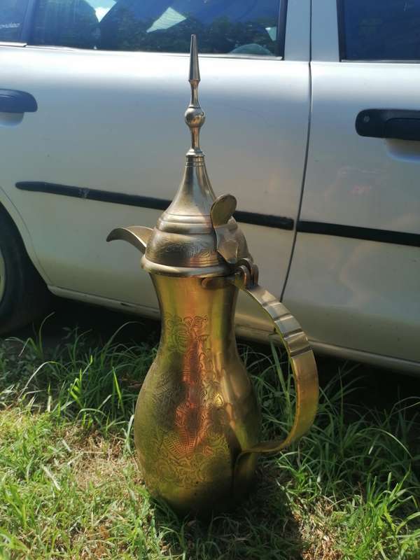 Large Saudi Arabia brass kettle. 79cm tall weight near 8kg