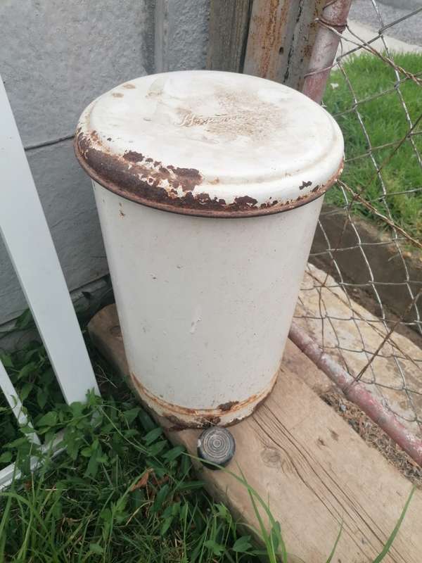 Vintage Metal Paper Waste Bin, working condition