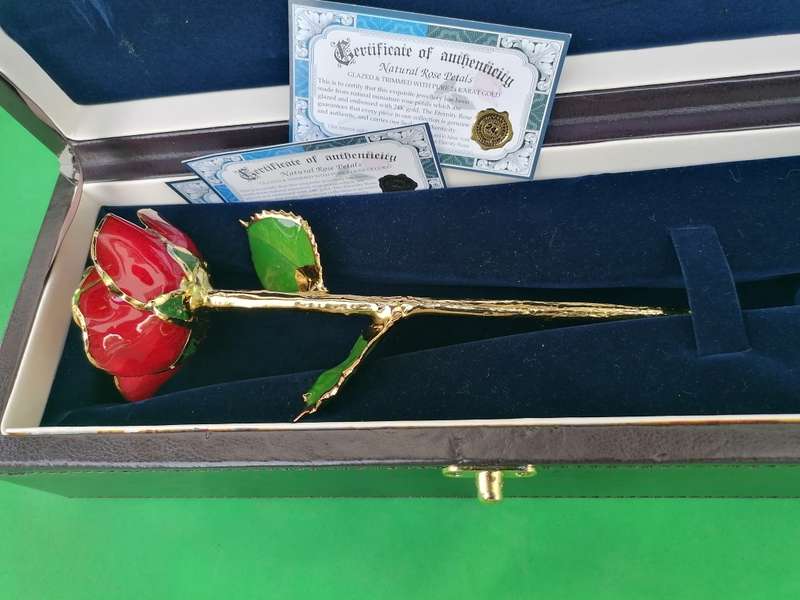 Red Rose Glazed & Trimmed with 24K Gold with its matching earrings and pendant with authentication