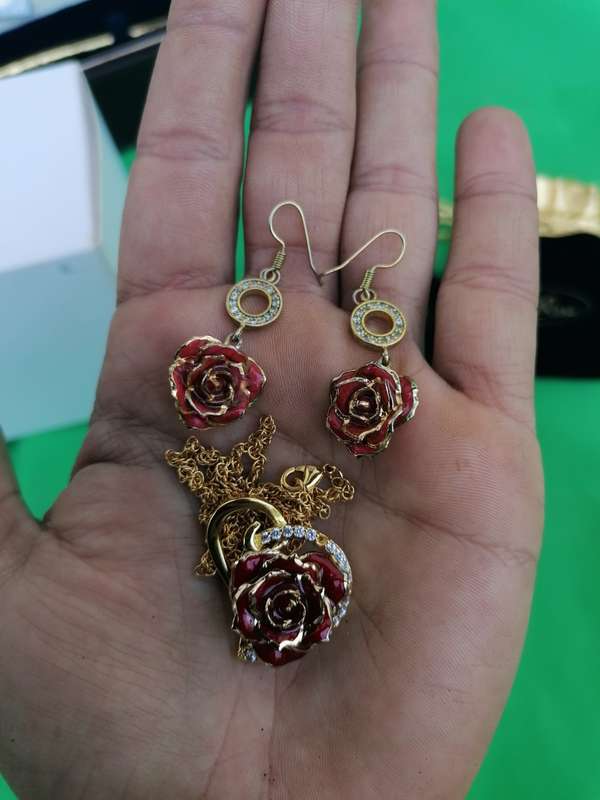 Red Rose Glazed & Trimmed with 24K Gold with its matching earrings and pendant with authentication