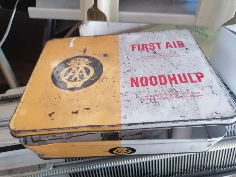 Vintage Automobile Association (AA) First Aid/ Noodhulp kit