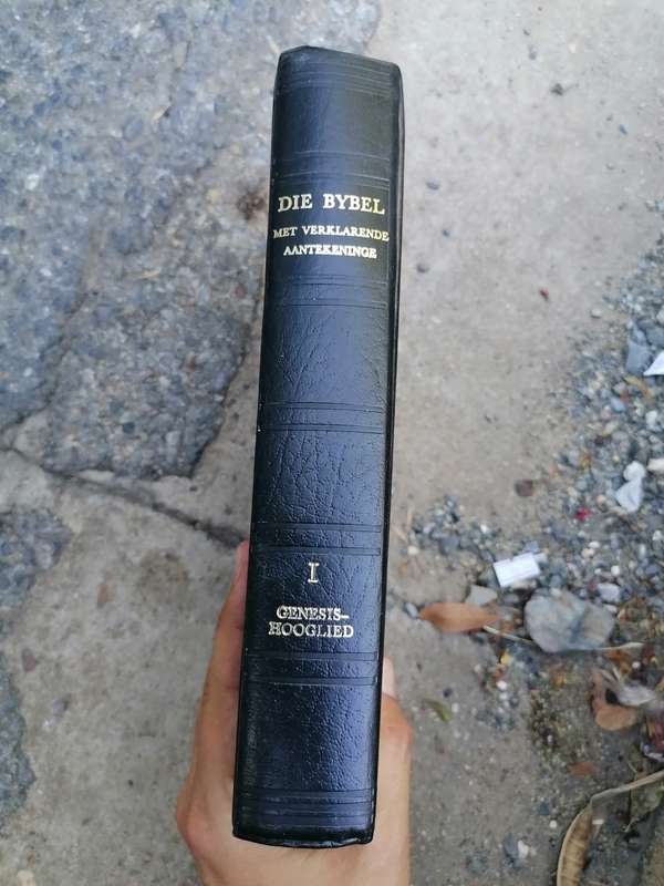 Bible - Die Bybel - Met Verklarende Aantekeninge - Deel 1