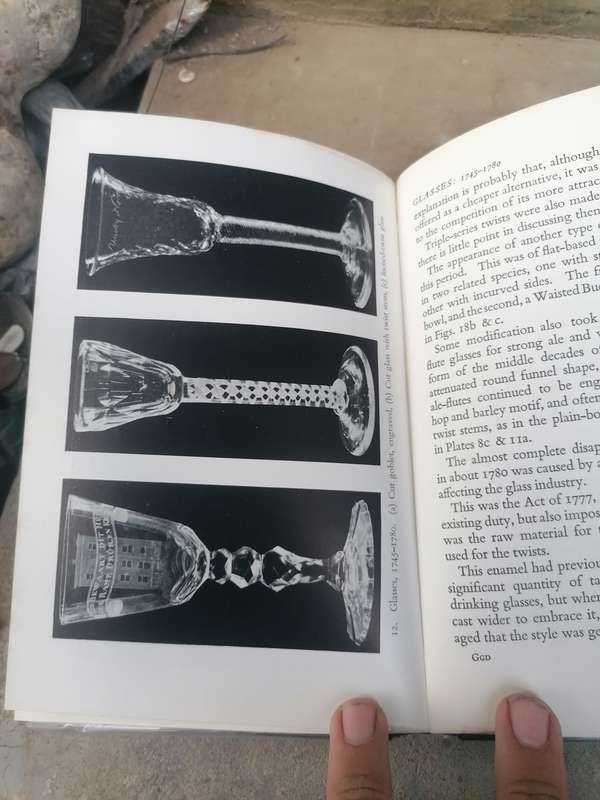 How to identify English drinking glasses and Decanters 1680-1830 Douglas Ash