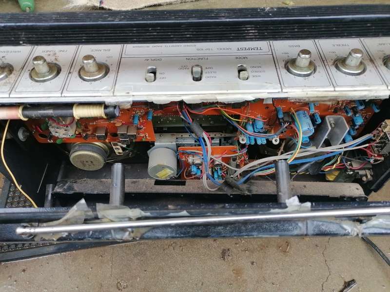Vintage TEMPEST model TSP 105 radio for spares. Not tested