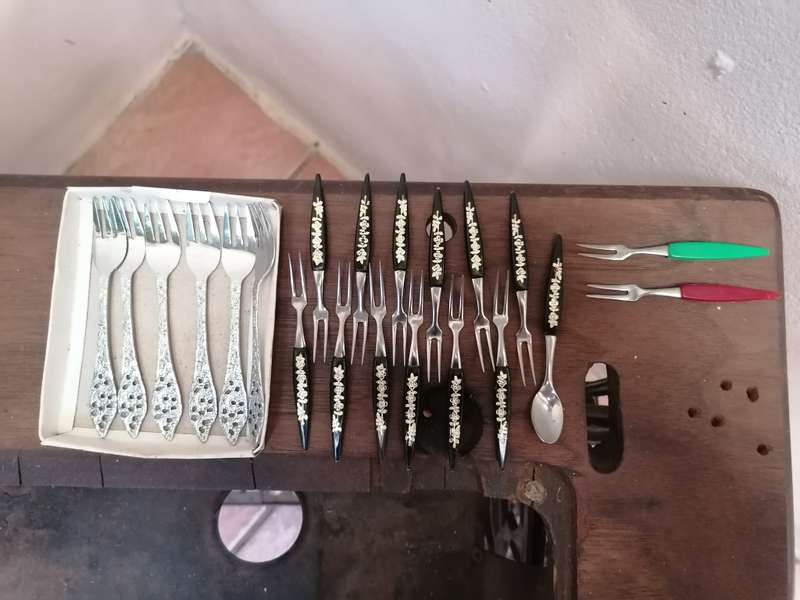 Vintage cutlery set