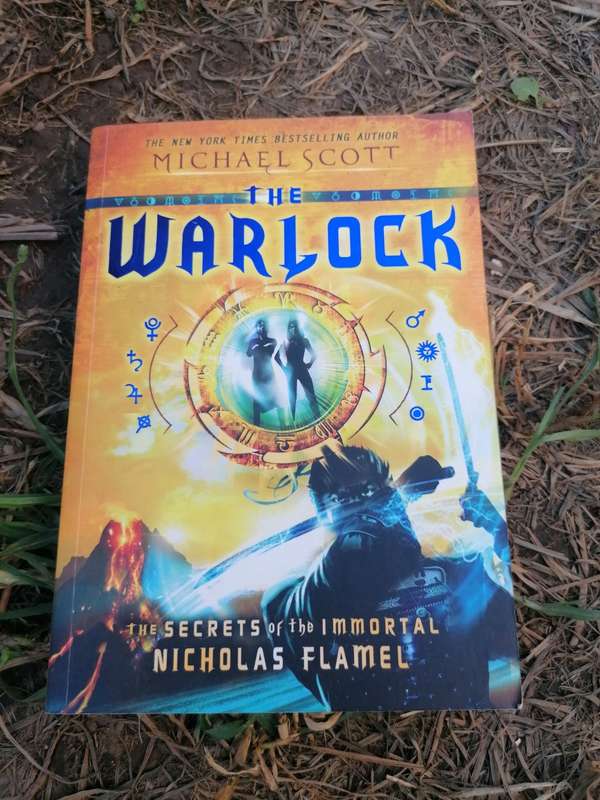 The Warlock (The Secrets of the Immortal Nicholas Flamel #5)