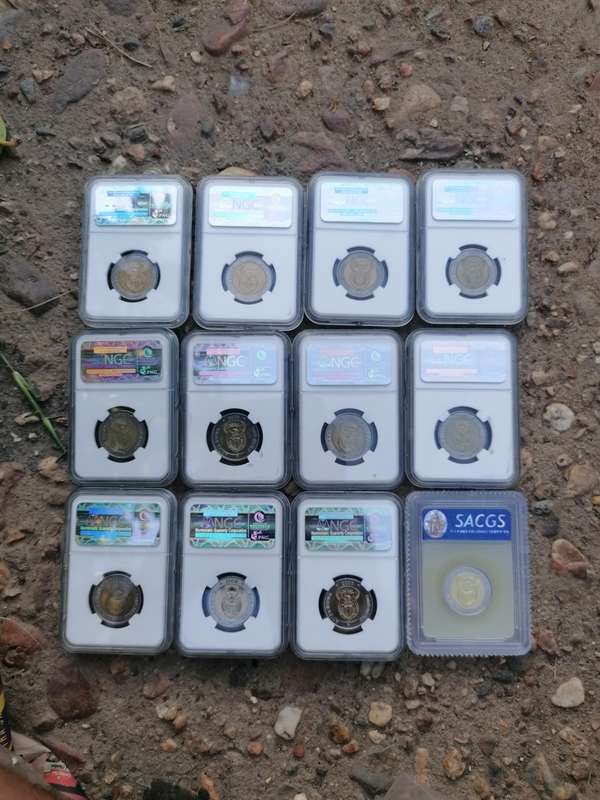 2008 graded R5 Mandela coin lot from XF45 - MS68