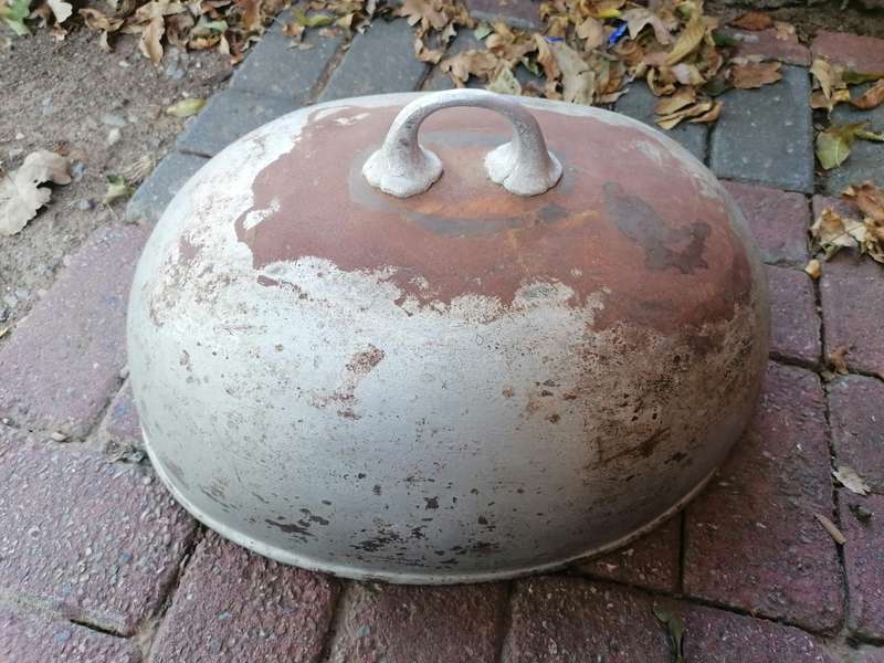 Large vintage lid