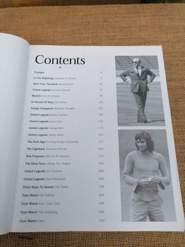 A PHOTOGRAPHIC HISTORY OF MANCHESTER  UNITED  UNSEEN ARCHIVES