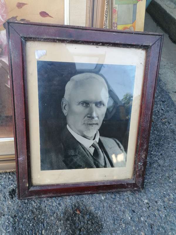 Antique framed picture of Jan smuts with wooden back