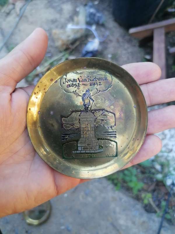 1952 Johan Van Riebeeck miniature tray. Bid per item