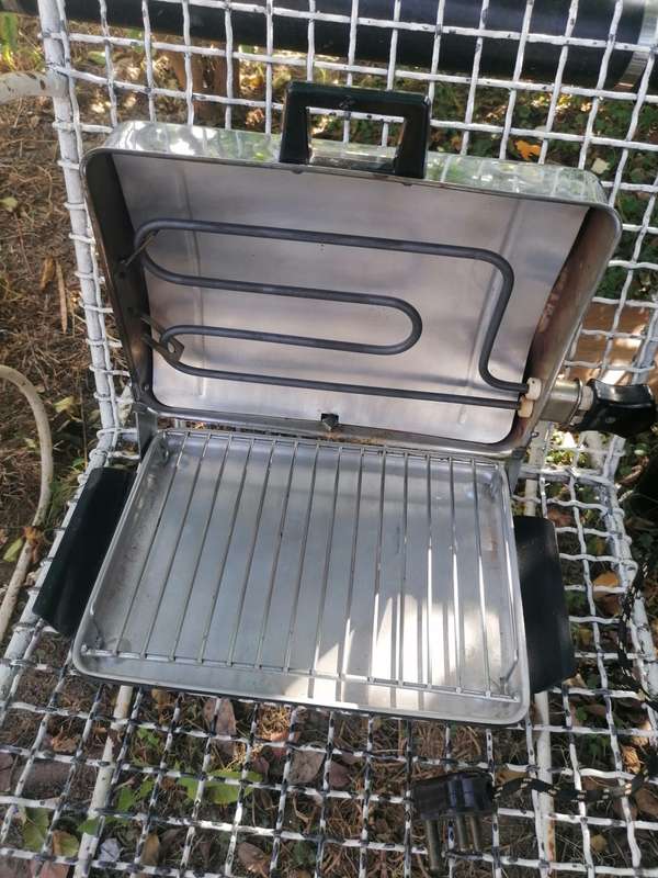 Old TV braai