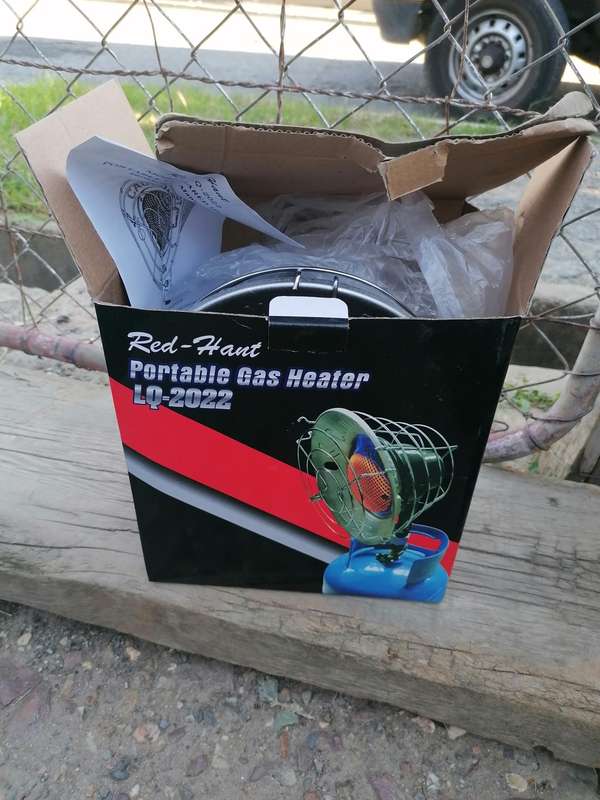 Unused Red Hart Portable Gas Top Heater