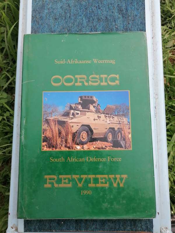 Suid-Afrikaanse Weermag Oorsig / South Africa Defence Force Review 1990