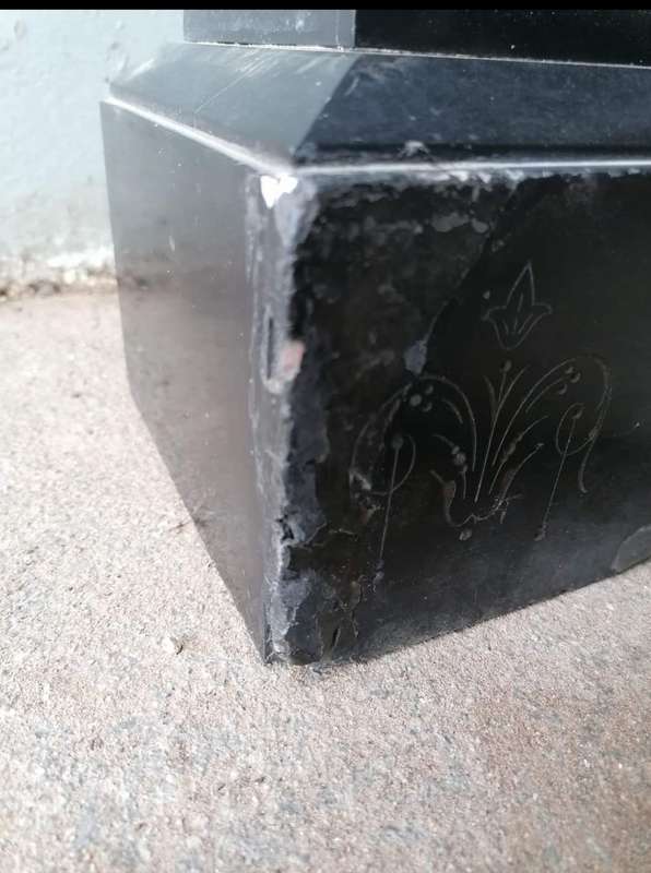 Rare Antique black marble mantle clock |
