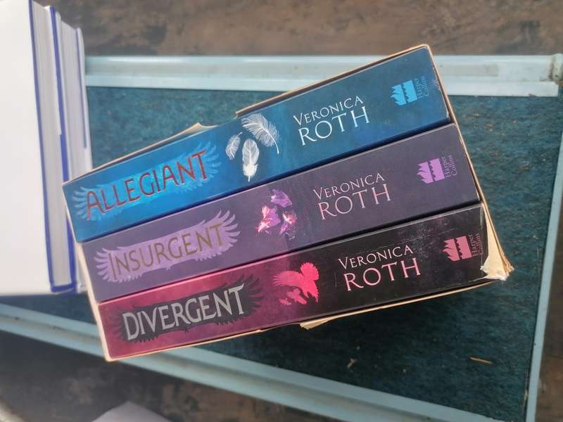 Divergent Series Boxed Set (books 1-3) by Roth, Veronica