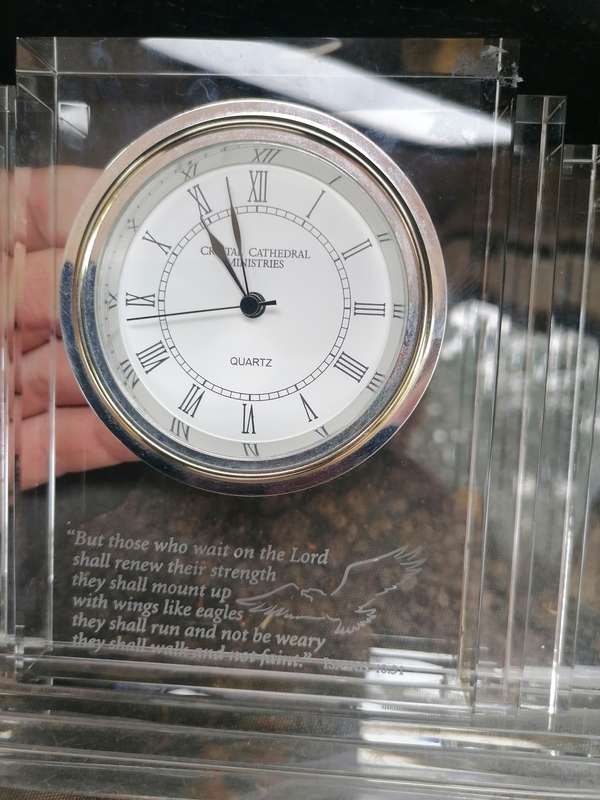 Crystal cathedral ministries crystal mantal clock