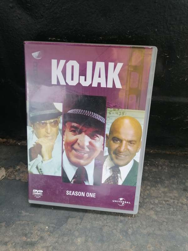 KOJAK. SEASON 1 DVD