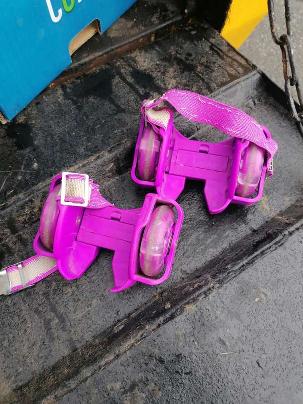 Zinc Street Glider Heel Skates