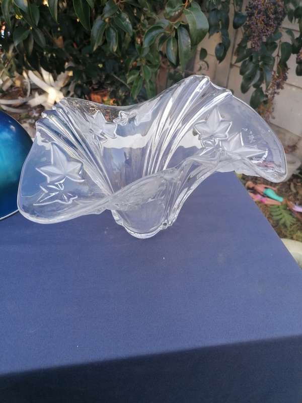 Vintage Mikasa Parisian Ivy Crystal Handkerchief