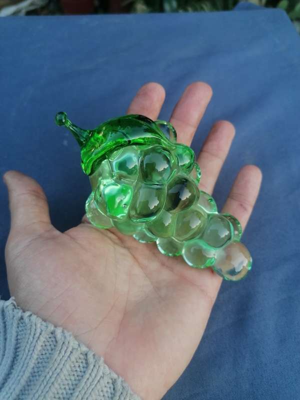 Murano glass grapes