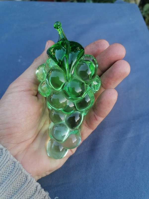 Murano glass grapes