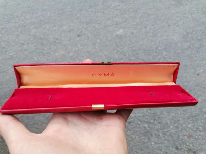 Cyma vintage case