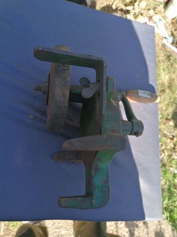 hand crank bench grinding wheel