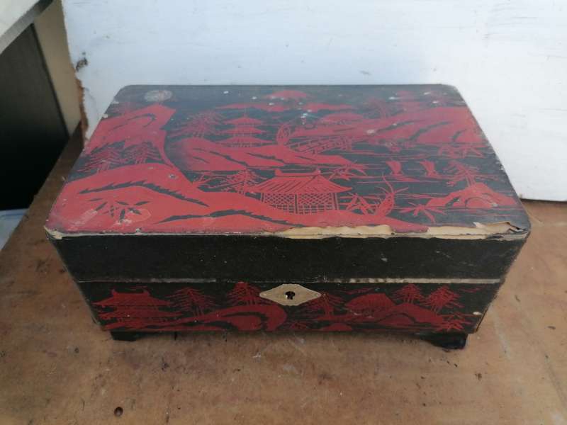 Vintage jewelry box