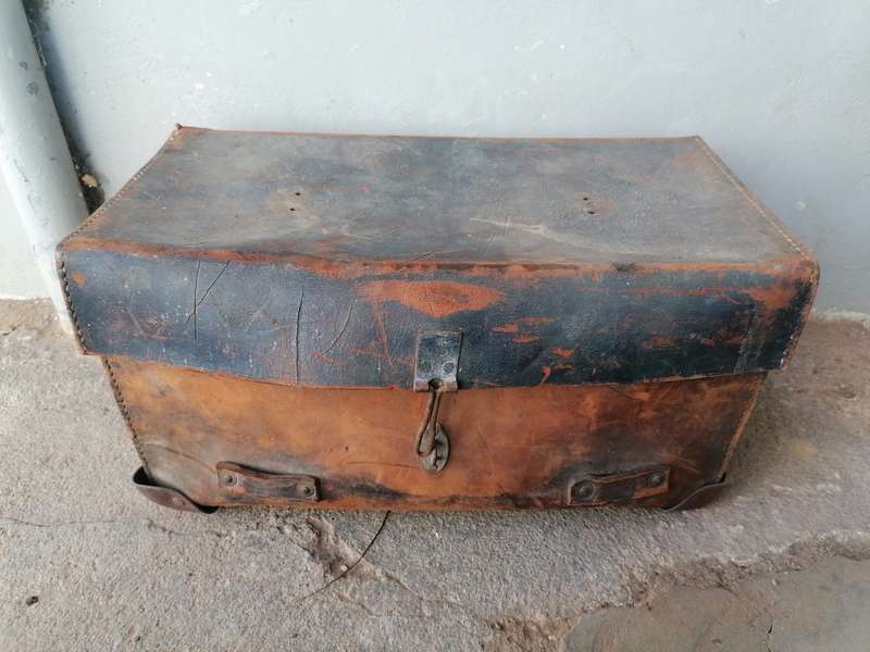 Vintage genuine leather SAR/SAS tool box