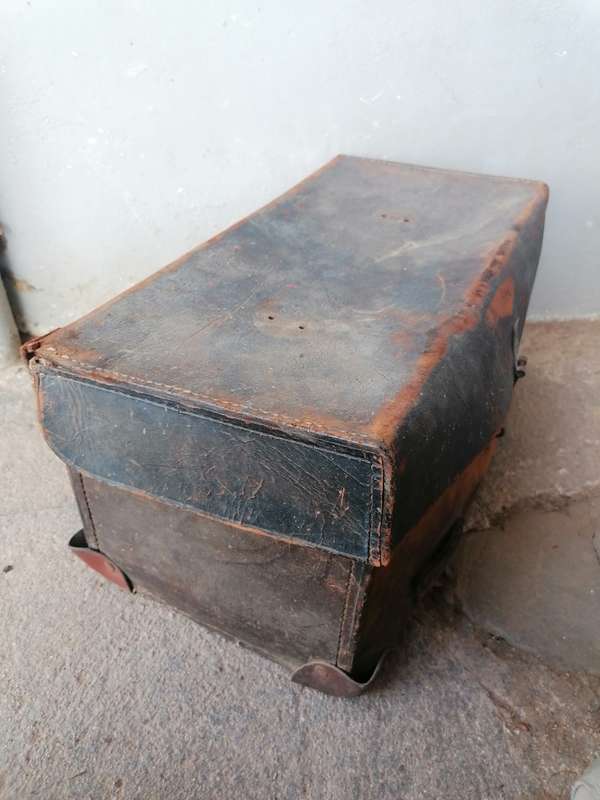 Vintage genuine leather SAR/SAS tool box