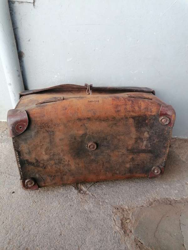 Vintage genuine leather SAR/SAS tool box