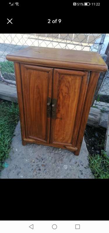 Beautiful Vintage Oakwood Cabinet 43cm x 66 x 32cm.