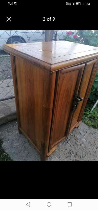 Beautiful Vintage Oakwood Cabinet 43cm x 66 x 32cm.